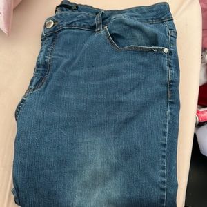 Mid rise skinny jeans